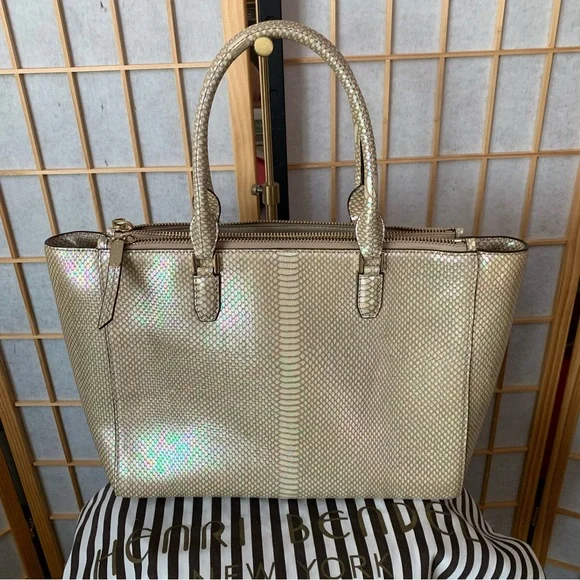 RARE! henri bendel ‘Dalton’ Iridescent Mermaid Large Satchel / Tote Bag